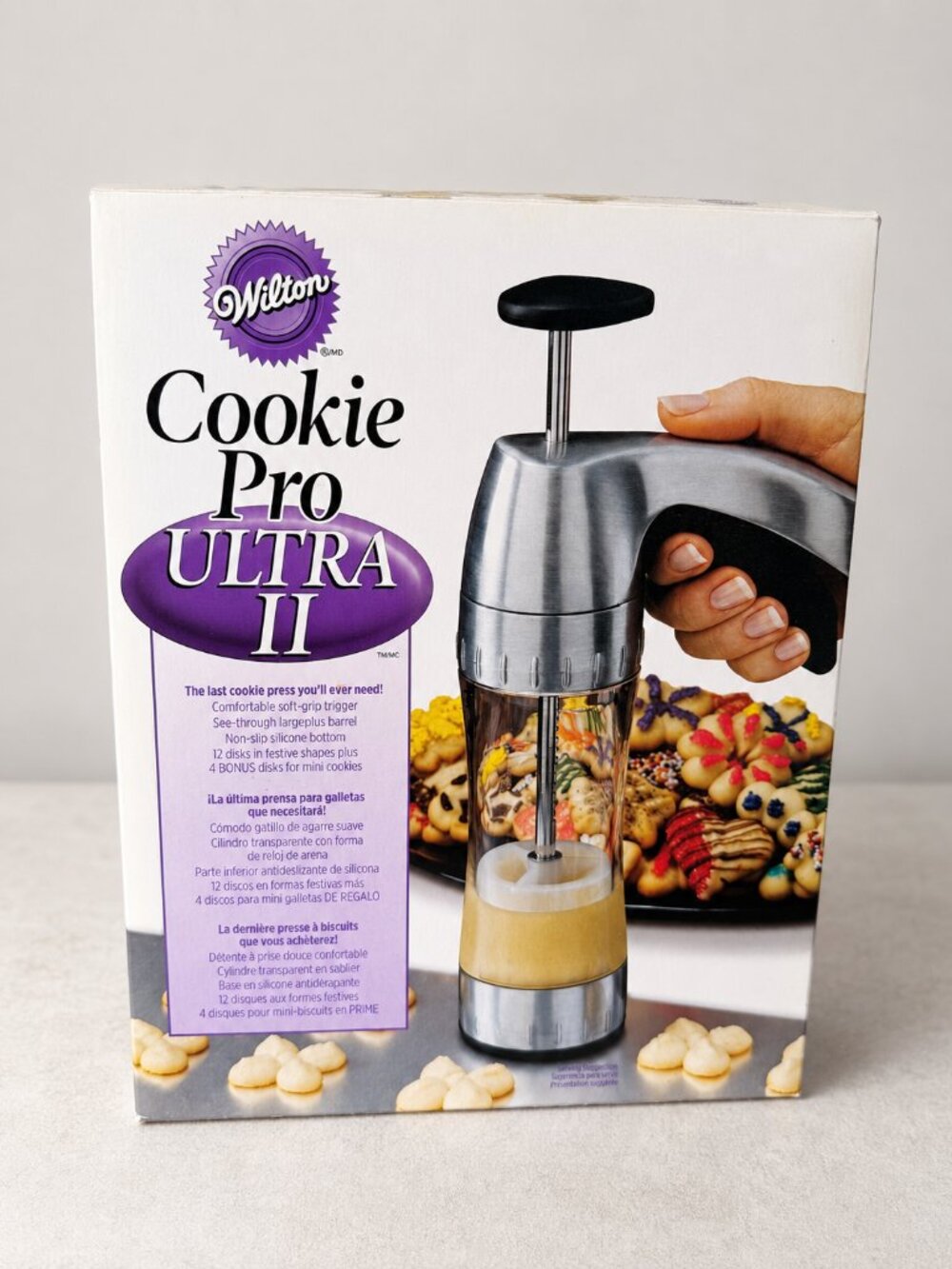 New in Box Wilton Cookie Pro Ultra II Cookie Press – 16 Discs